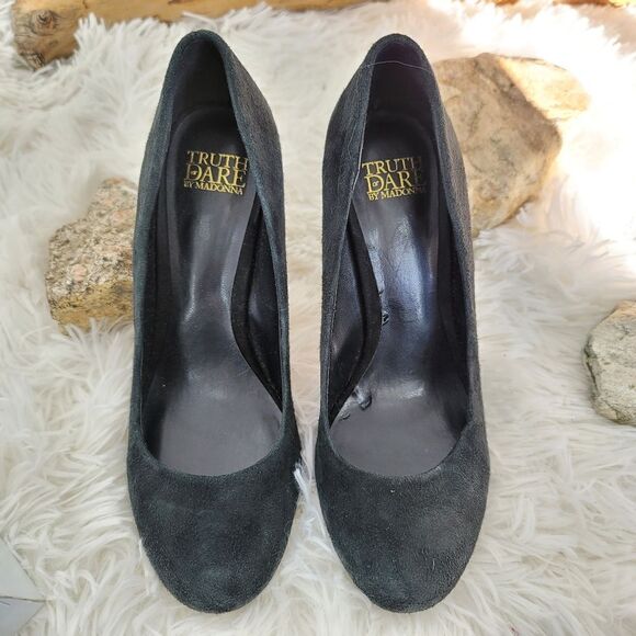 Truth or dare by madonna black suede pumps - Picture 7 of 9